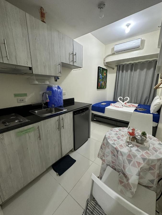 Stays At Green Residences 1 Studio Room Couples Bed With Complimentary Breakfast For 2 Manila Exteriör bild