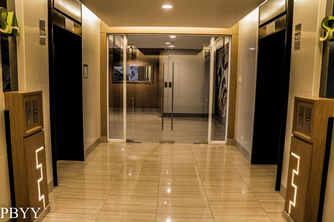 Stays At Green Residences 1 Studio Room Couples Bed With Complimentary Breakfast For 2 Manila Exteriör bild